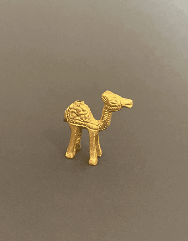 CAMELLO incensario bronce