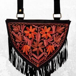 Bolso Ishari – Bordado Aari sobre piel negra