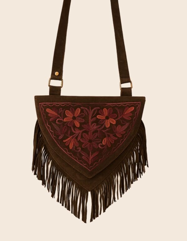 Bolso Nayara – Bordado Aari sobre piel