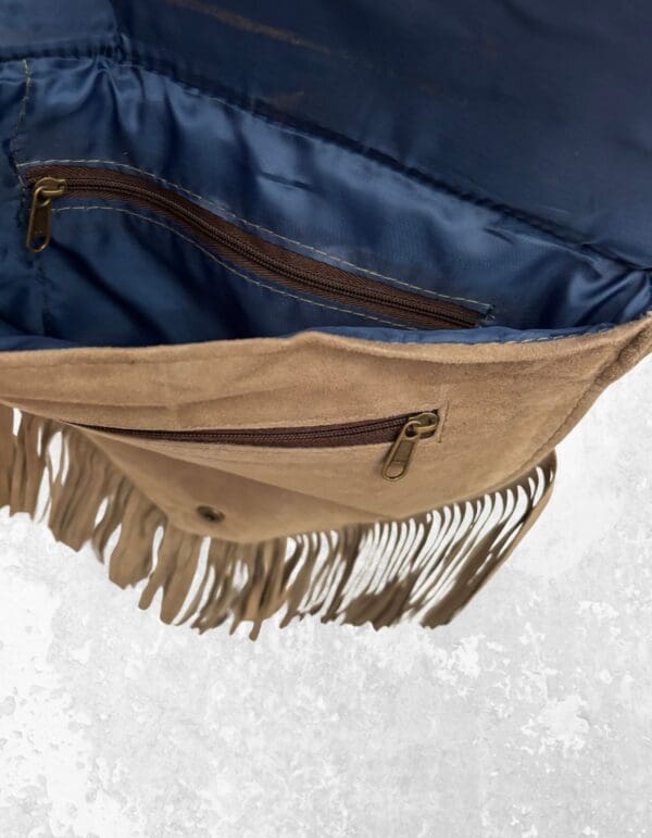 Bolso Ishani– Bordado Aari sobre piel - Imagen 3