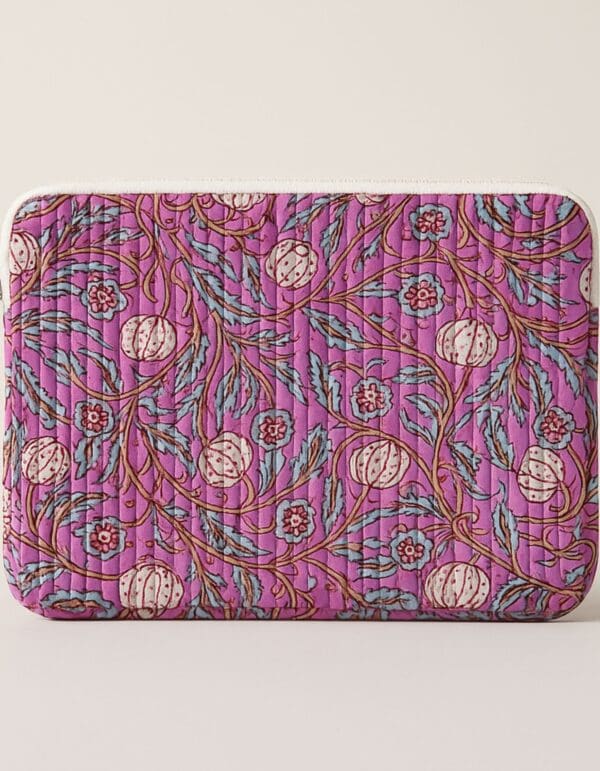 Funda iPad –  Flores  morada