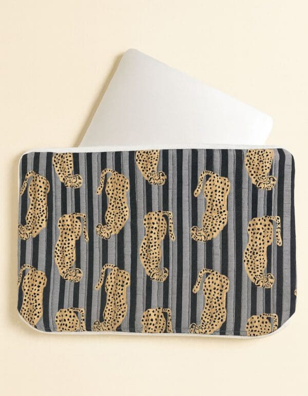 Funda iPad – Tigres gris